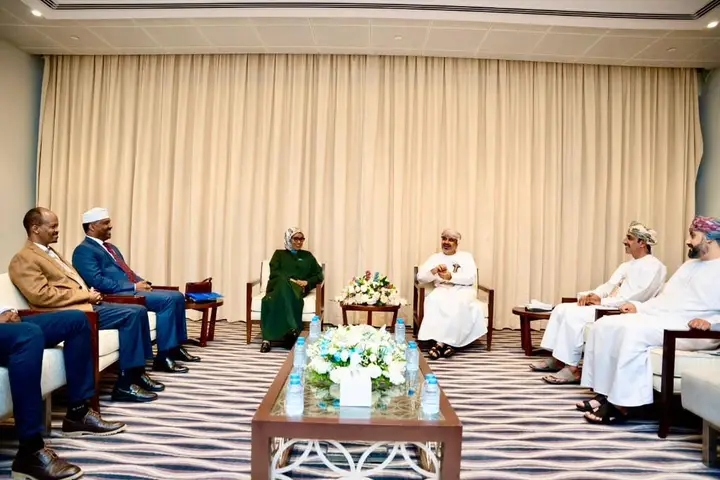 Somalia Minister of Transport meets with her Oman counterpart to discuss enhancing transport and civil aviation cooperation