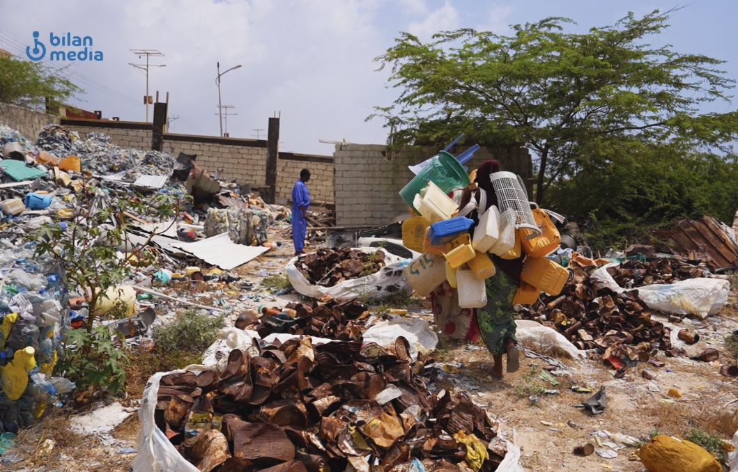 Somalia: A factory turns plastic waste into jobs for displaced women