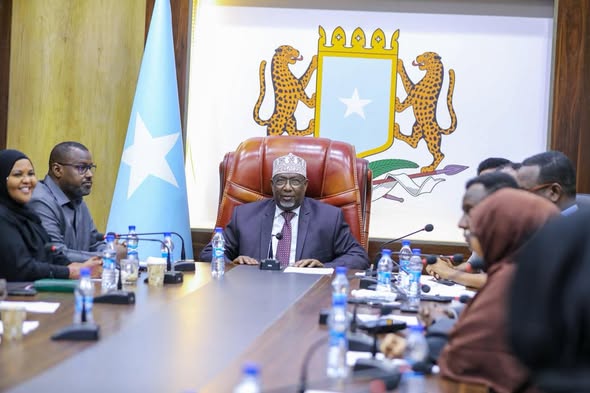 Speaker Madobe chairs extraordinary standing committee session, swears in new Labour minister