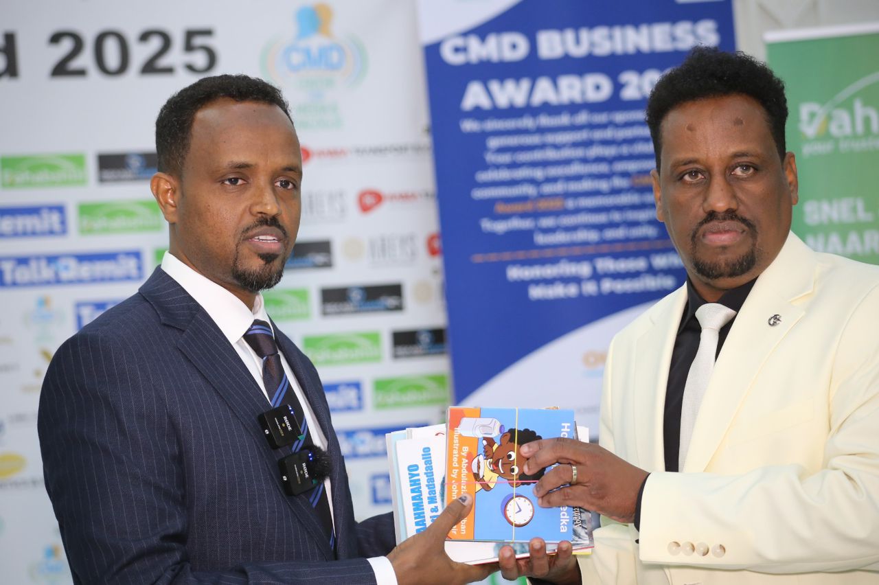 Somali Deputy of Minister of Information participates in annual CMD aw‍ards ceremony‌ in The Ha‍gue