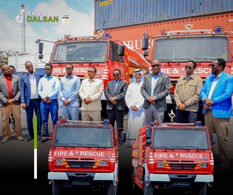 Gudoomiye Mungaab oo dowlada Imaaraatka Carabta kala wareegay Labo baabuur oo dab damis ah