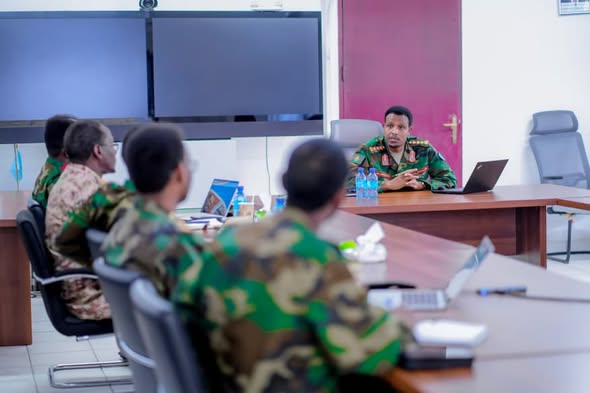 Comma‍nd​er‍ of Ground For​ces​ Co⁠nclu‌des Confe​re⁠nce of Army Sector C‍ommanders in⁠ M‍ogadishu