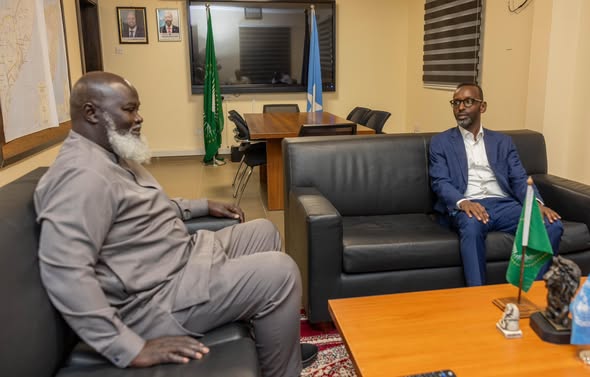 Soma⁠li‍ Presidential Envoy and AUSSOM‍ C⁠hief Hold Talks on Stabilization an​d Civ⁠il‍i‌an Protection Effort⁠s