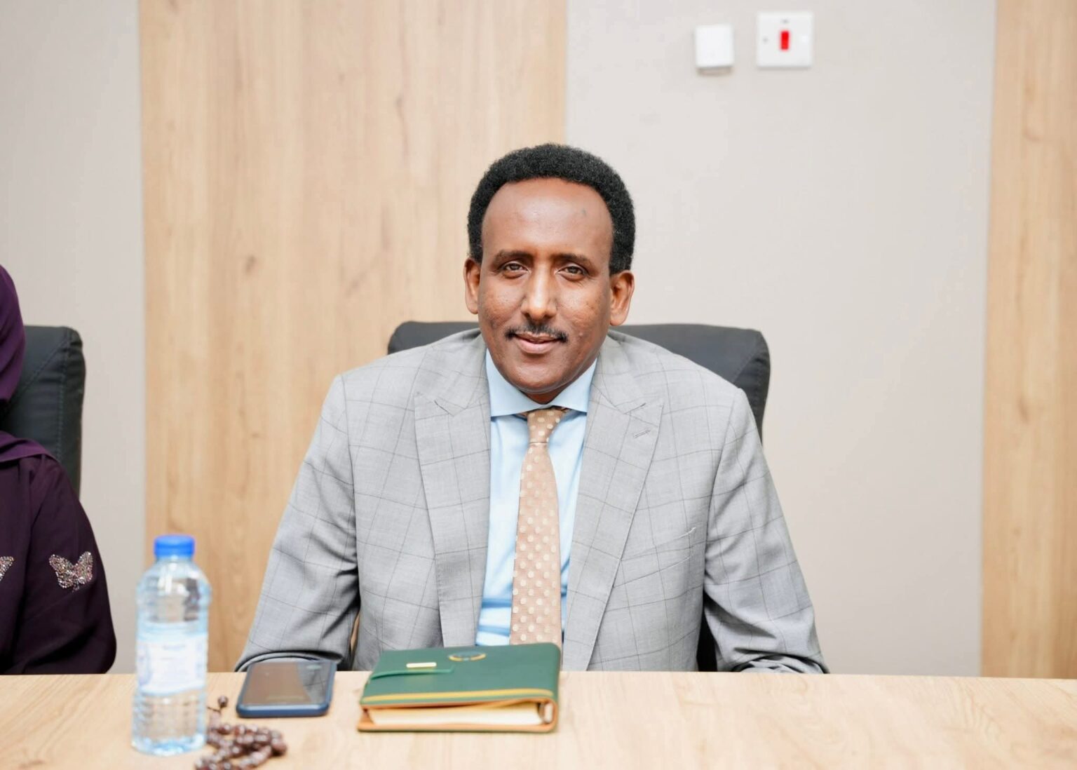 Somalia's Immigration Chief Breaks Silence, Vigorously Defends Controversial E-Visa System
