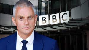 BBC Dire⁠ctor Gene⁠ral Tim Davie and News Chief Deborah‌ Turness R‌e‌sign Foll‌owing Panorama‌ Trump⁠ Controversy