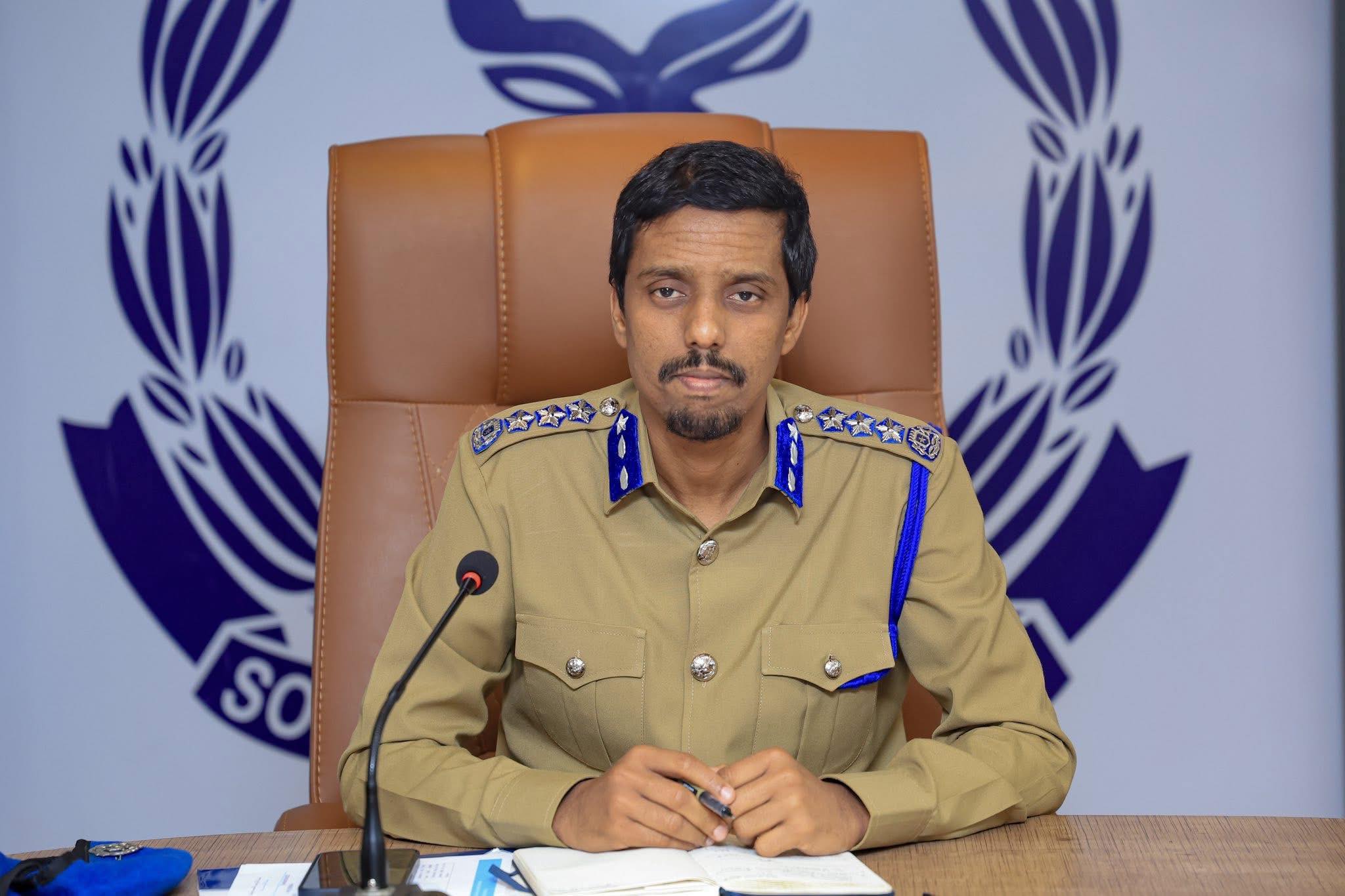 Booliska Soomaaliya oo sheegay in Khamiista ay xirayaan waddooyinka Muqdisho