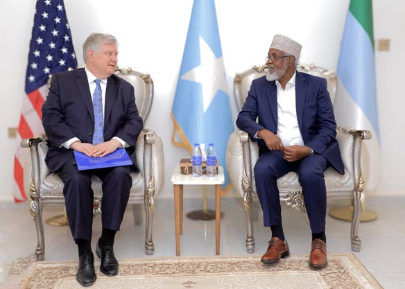 Jubaland President hosts U.S. ambassador to discuss security and development