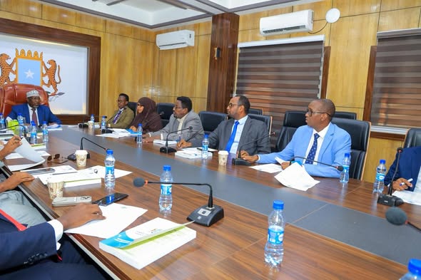 Somalia’s Speaker chairs 17th standing committee meeting and oversees ministerial swearing-in