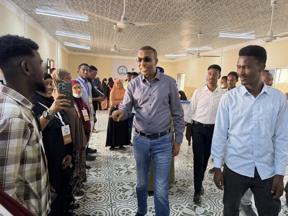 Prime Minister Hamza Abdi Barre inspects polling stations in Mogadishu during Banadir local council elections.