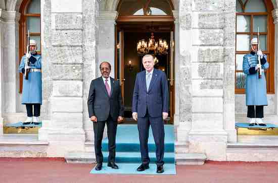 Xasan Sheekh iyo Erdoğan oo Istanbul ku xoojinaya difaaca madax-bannaanida Soomaaliya iyo iskaashiga istiraatiijiga ah