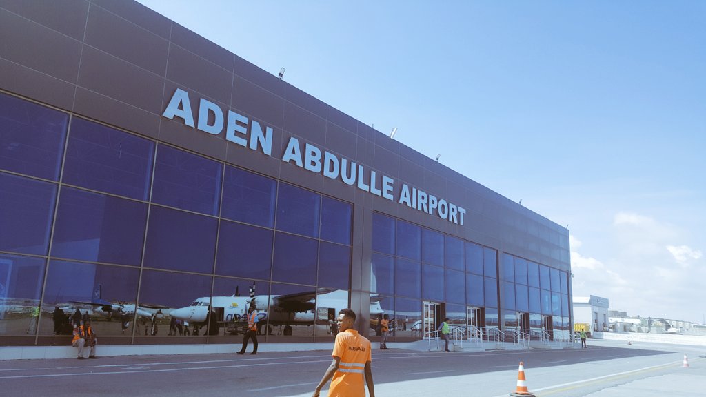 Aden Adde Airport closed on 25 December as Mogadishu prepares for local elections.