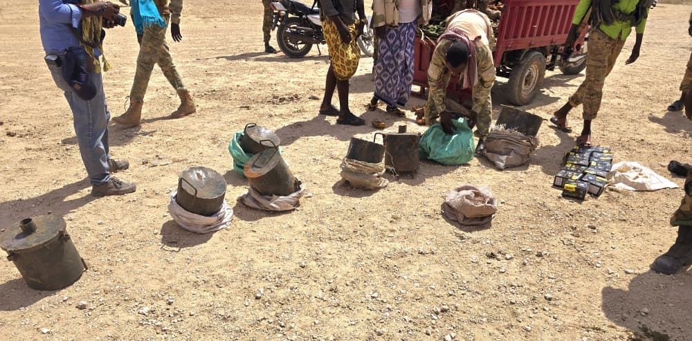 Somalia’s security forces display explosives seized in Lambar 50, preventing an Al-Shabaab attack on Mogadishu.