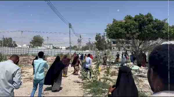 Security Forces and Displaced Residents Face Off in Mogadishu’s Fire Brigade Neighborhood