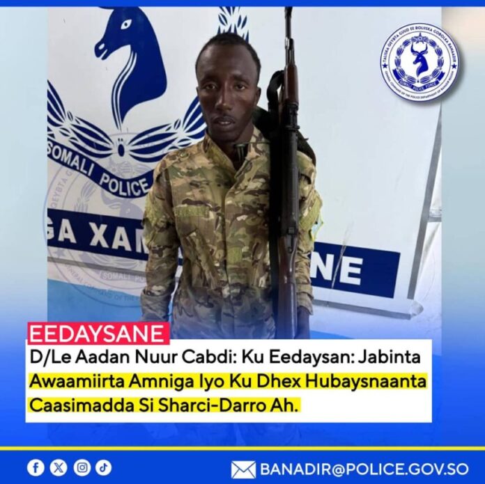 Banadir police present 11 officers for illegally carrying weapons in Mogadishu