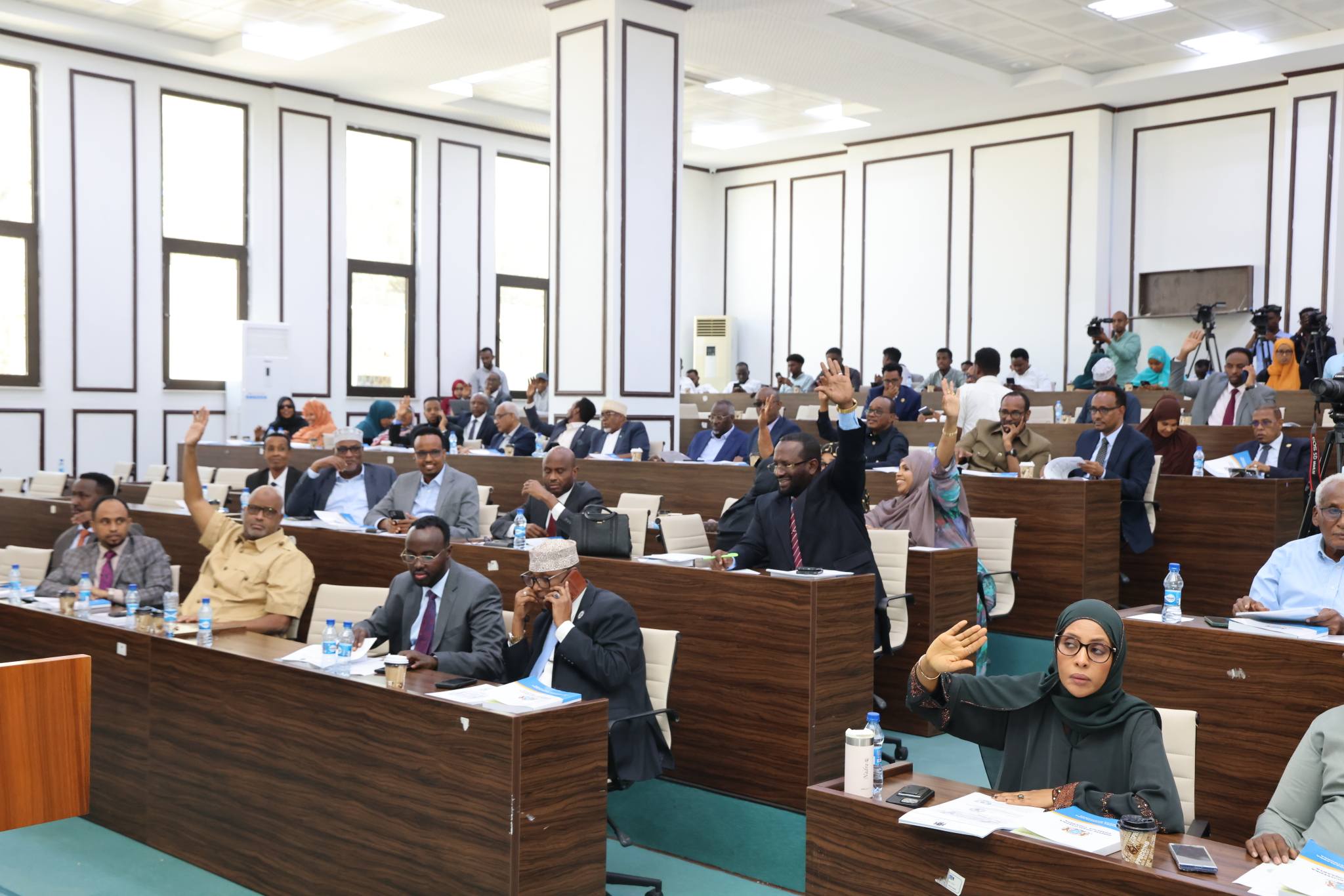 Golaha Shacabka oo si Aqlabiyad Buuxda u Ansixiyay Hindise Sharciyeedka Daawada