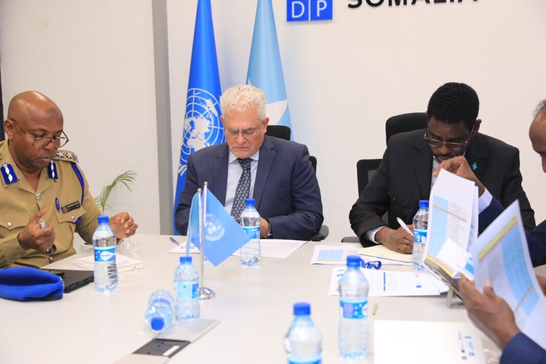 Minister of Internal Security launches meeting on Phase II of joint police programme