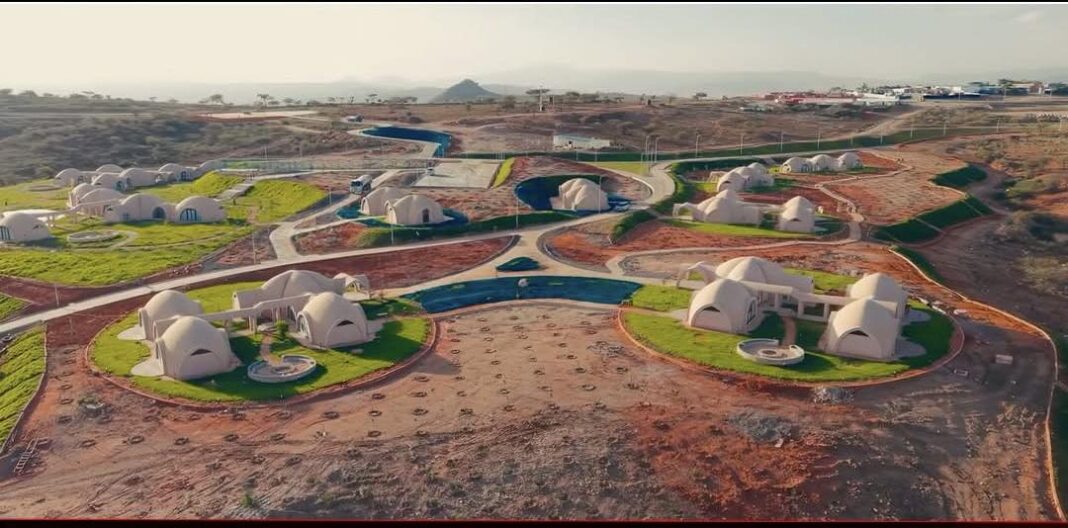 Prime Minister Abiy Ahmed and Somali Regional State President Mustafa Mohammed Cagjar jointly inaugurate a major development project near Jigjiga.