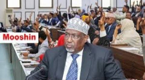 Mooshin ka dhan ah Guddoomiyaha Golaha Shacabka Aadan Madoobe oo si rasmi ah loo gudbiyay