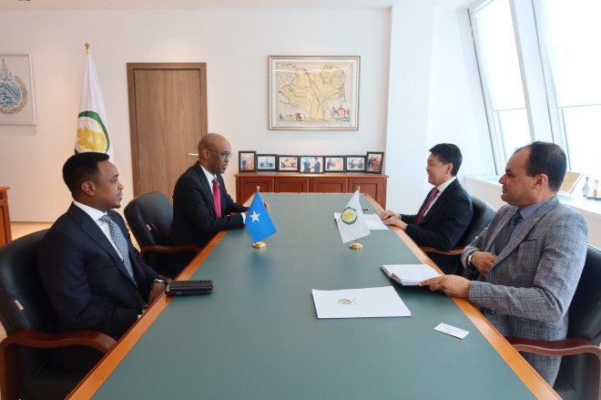 Somalia and IOFS discuss livestock development and drought management.