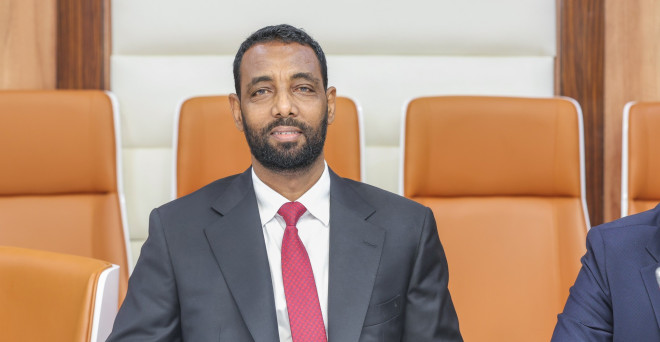 Somalia’s Transport Ministry denies false reports, confirms license plate services continue.