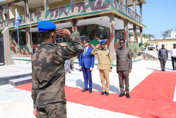 Turkey donates modern military equipment to Somalia’s Harmacad unit.