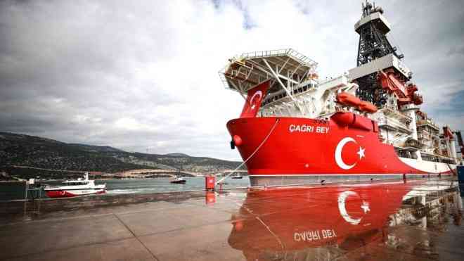 Turkish Drillship Çağrı Bey Docks in Mogadishu, Paving Way for Somalia’s Oil Era